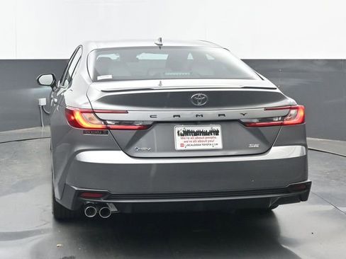 Used 2026 Toyota Camry SE image 18