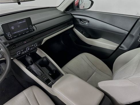 Used 2023 Honda Accord LX image 22