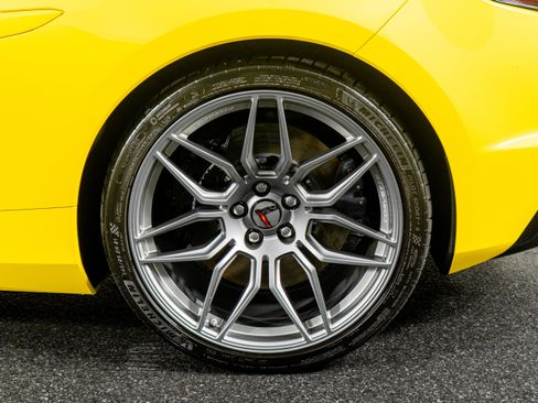 Used 2025 Chevrolet Corvette Z06 image 15