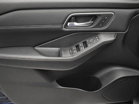 Certified 2026 Nissan Rogue Platinum w/ Platinum Premium Package AWD/4WD image 10