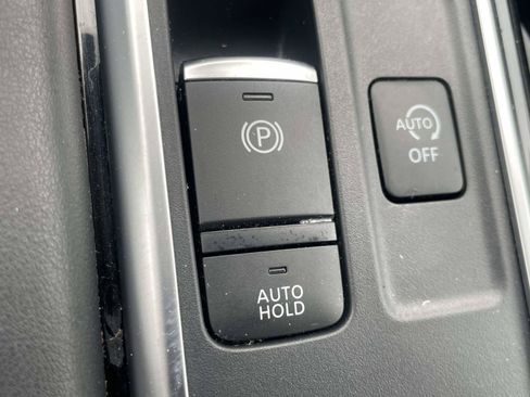 Used 2025 Nissan Pathfinder SV AWD/4WD image 26