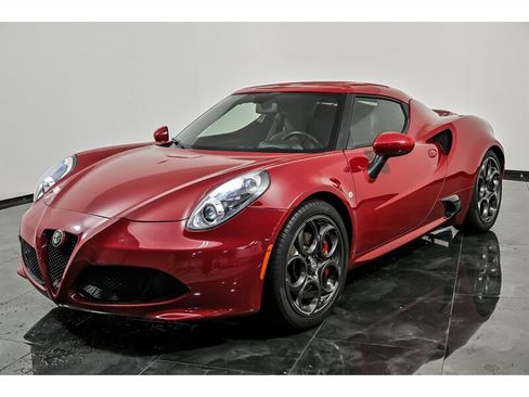 Used 2015 Alfa Romeo 4C Coupe w/ Leather Interior Group RWD image 5