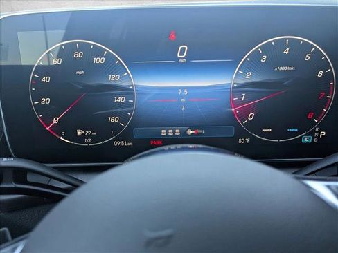 Used 2026 Mercedes-Benz GLC 300 image 9