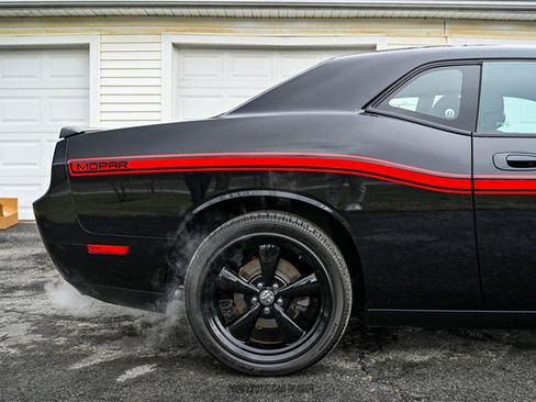 Used 2010 Dodge Challenger R/T w/ Mopar 10 Pkg image 10