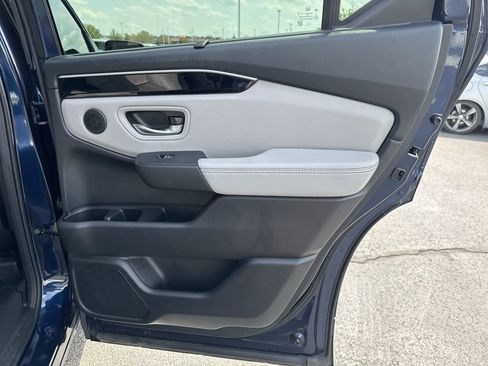 Certified 2023 Honda Pilot Touring image 39