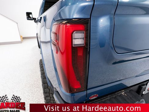 Used 2024 GMC Sierra 3500 Denali Ultimate AWD/4WD image 9