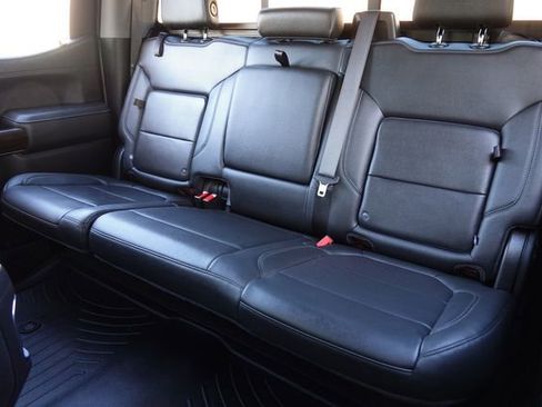 Used 2019 GMC Sierra 1500 SLT image 32