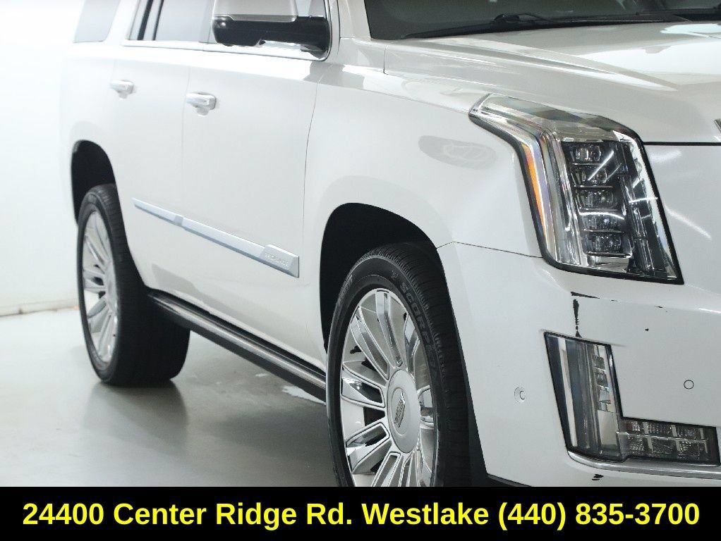 Used 2020 Cadillac Escalade Platinum AWD/4WD image 9