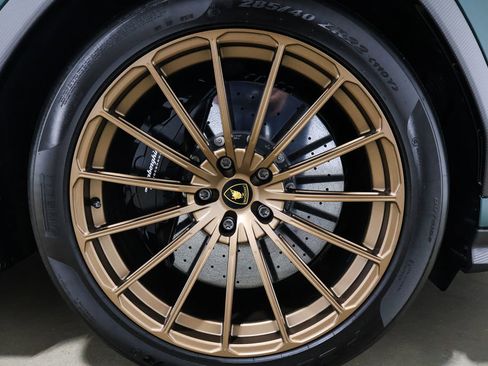 Used 2024 Lamborghini Urus Performante image 24