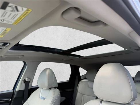 Used 2022 Hyundai Tucson Limited image 16