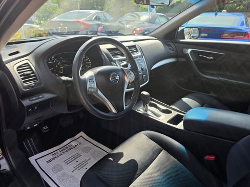 Used 2017 Nissan Altima 2.5 SR FWD image 16