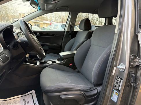 Used 2019 Kia Sorento L image 9
