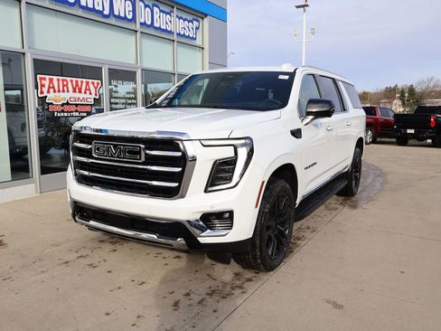 New 2026 GMC Yukon XL Elevation w/ LPO, Elevation Black Package image 6