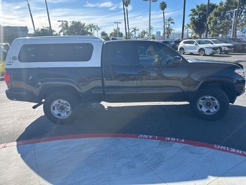 Used 2018 Toyota Tacoma SR w/ SR Convenience Package image 29