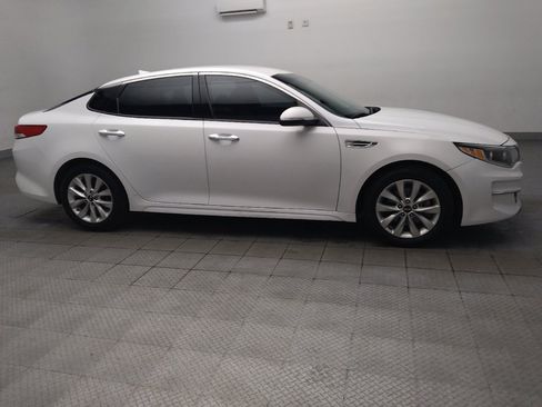 Used 2016 Kia Optima EX FWD image 11