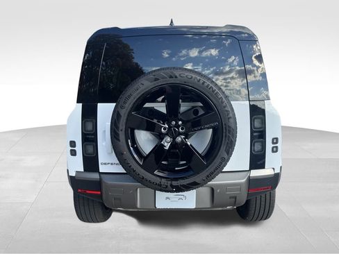 New 2026 Land Rover Defender 110 S image 4