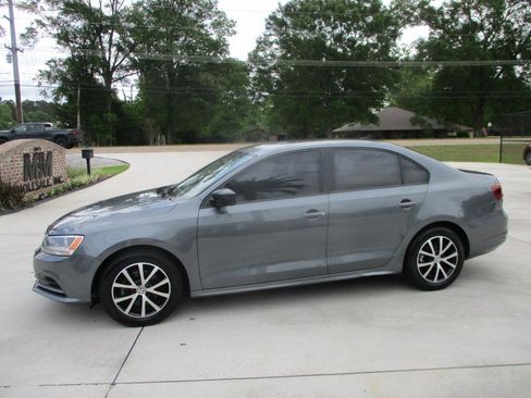 Used 2016 Volkswagen Jetta SE FWD image 7