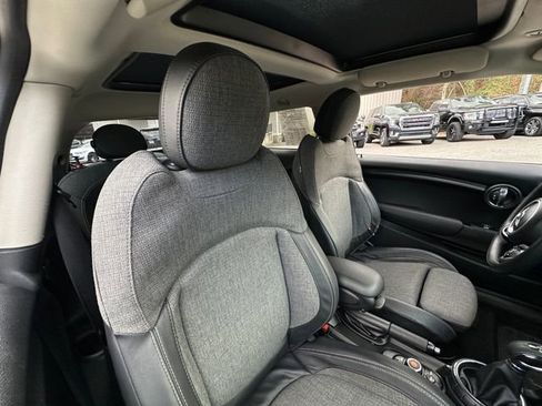 Used 2015 MINI Cooper 2-Door Hardtop image 31