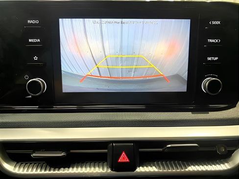 Used 2021 Kia K5 LX image 16