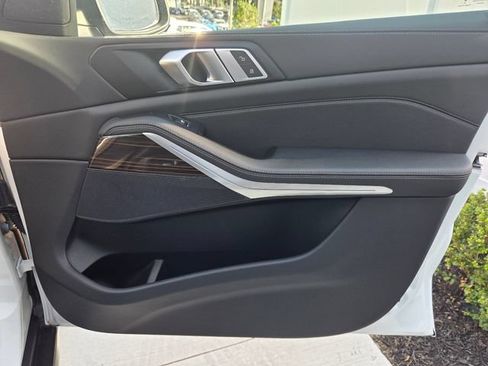 Certified 2025 BMW X5 xDrive40i w/ Parking Assistance Package AWD/4WD image 27