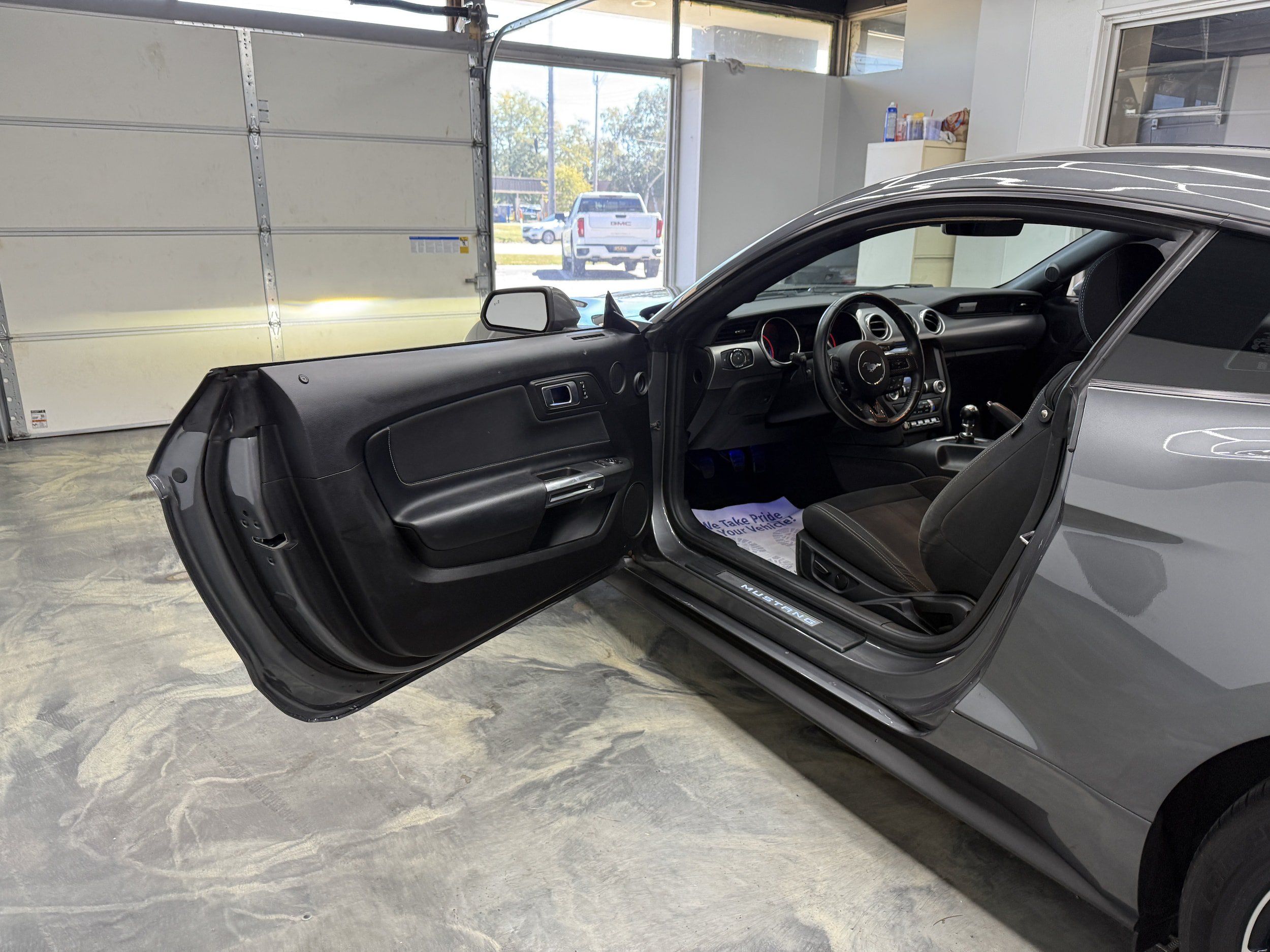 Used 2021 Ford Mustang GT RWD image 8