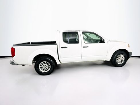 Used 2015 Nissan Frontier SV AWD/4WD image 10