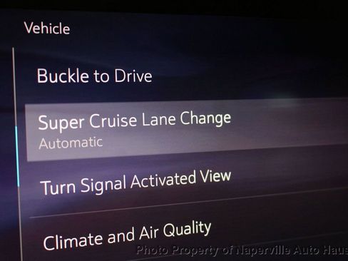 Used 2025 Cadillac Escalade ESV Sport Platinum w/ LPO, ONYX Package image 30