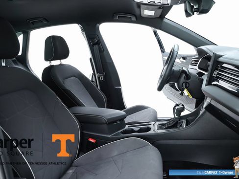 Used 2025 Volkswagen Jetta Sport FWD image 71