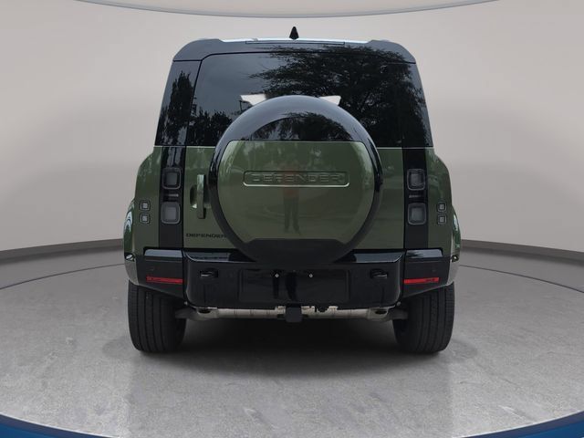 Certified 2026 Land Rover Defender 110 X-Dynamic SE AWD/4WD image 6
