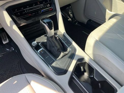 Used 2024 Volkswagen Tiguan SE R-Line FWD image 29