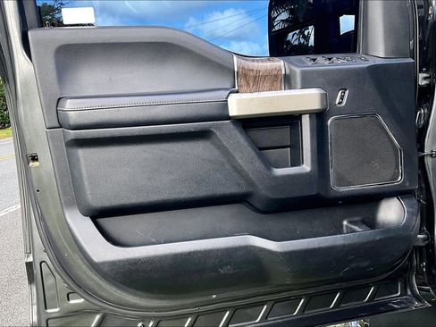 Used 2017 Ford F250 Lariat AWD/4WD image 11