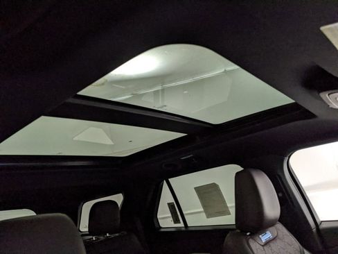 New 2025 Ford Explorer Platinum w/ Ultimate Package image 28