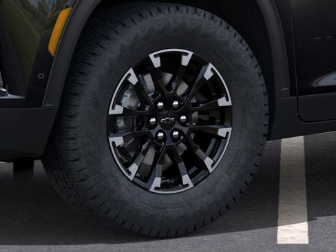 New 2026 Chevrolet Traverse Z71 w/ Enhanced Driving Package image 9