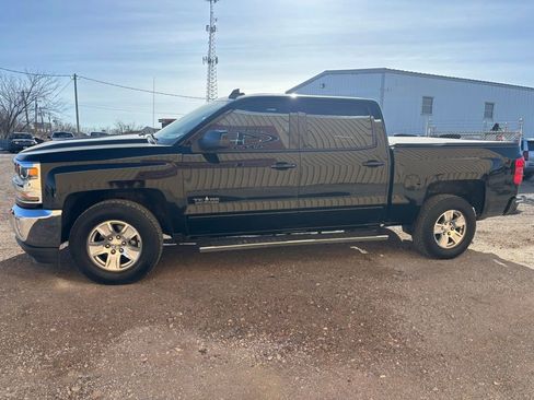 Used 2018 Chevrolet Silverado 1500 LT w/ LT Eassist Package image 4