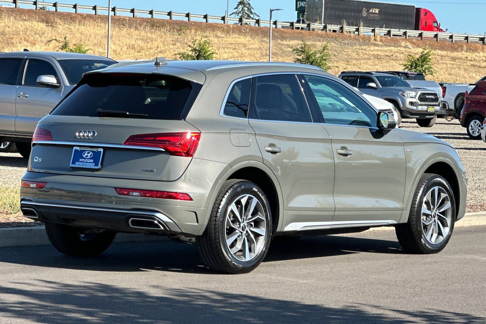 Used 2025 Audi Q5 2.0T Premium AWD/4WD image 3