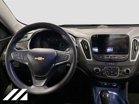Used 2020 Chevrolet Malibu LT FWD image 22