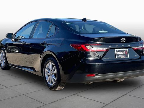 Used 2025 Toyota Camry LE FWD image 12