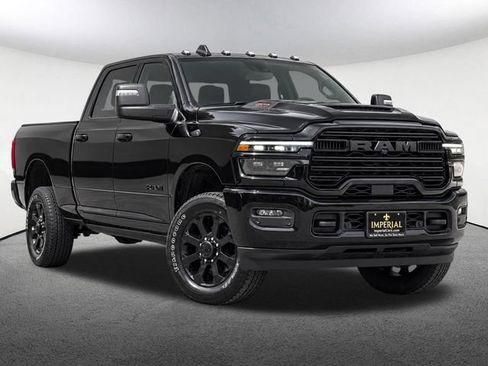 Used 2025 RAM 2500 Laramie AWD/4WD image 2