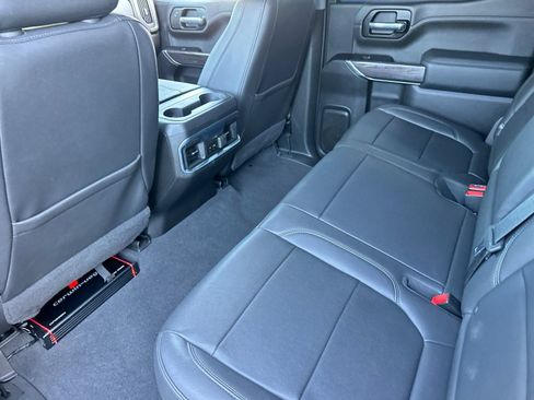 Used 2022 Chevrolet Silverado 1500 LTZ w/ Z71 Off-Road Package AWD/4WD image 11