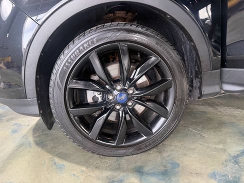Used 2017 Ford Escape Titanium w/ Canadian Touring Package AWD/4WD image 27