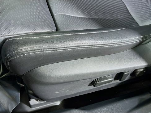 Used 2020 Subaru Outback Limited image 19