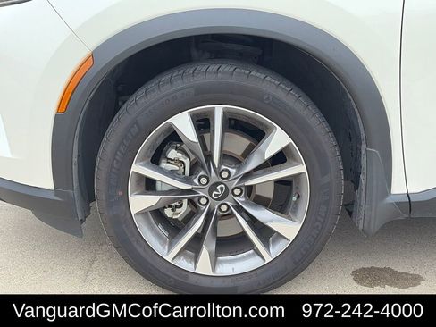 Used 2024 INFINITI QX60 Luxe w/ Performance Audio Package FWD image 11