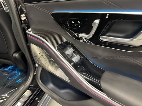 Used 2024 Mercedes-Benz S 63 AMG S w/ Carbon Fiber Exterior Package image 63