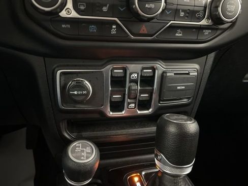 Used 2023 Jeep Wrangler Unlimited w/ Cold Weather Group image 20