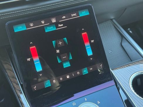 Certified 2025 Cadillac Escalade Sport Platinum image 37