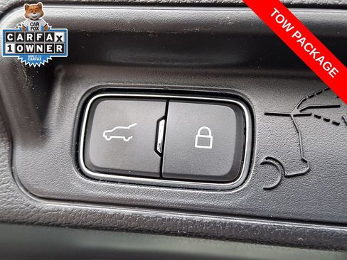 Used 2022 Ford Explorer XLT w/ Equipment Group 202A AWD/4WD image 31