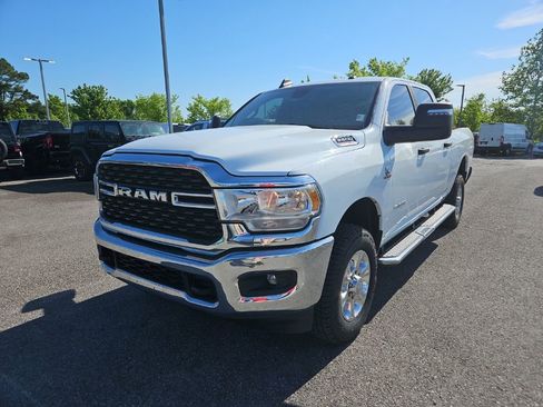 Used 2024 RAM 2500 Big Horn AWD/4WD image 3