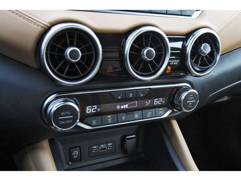 Certified 2025 Nissan Sentra SV w/ SV Premium Package image 27