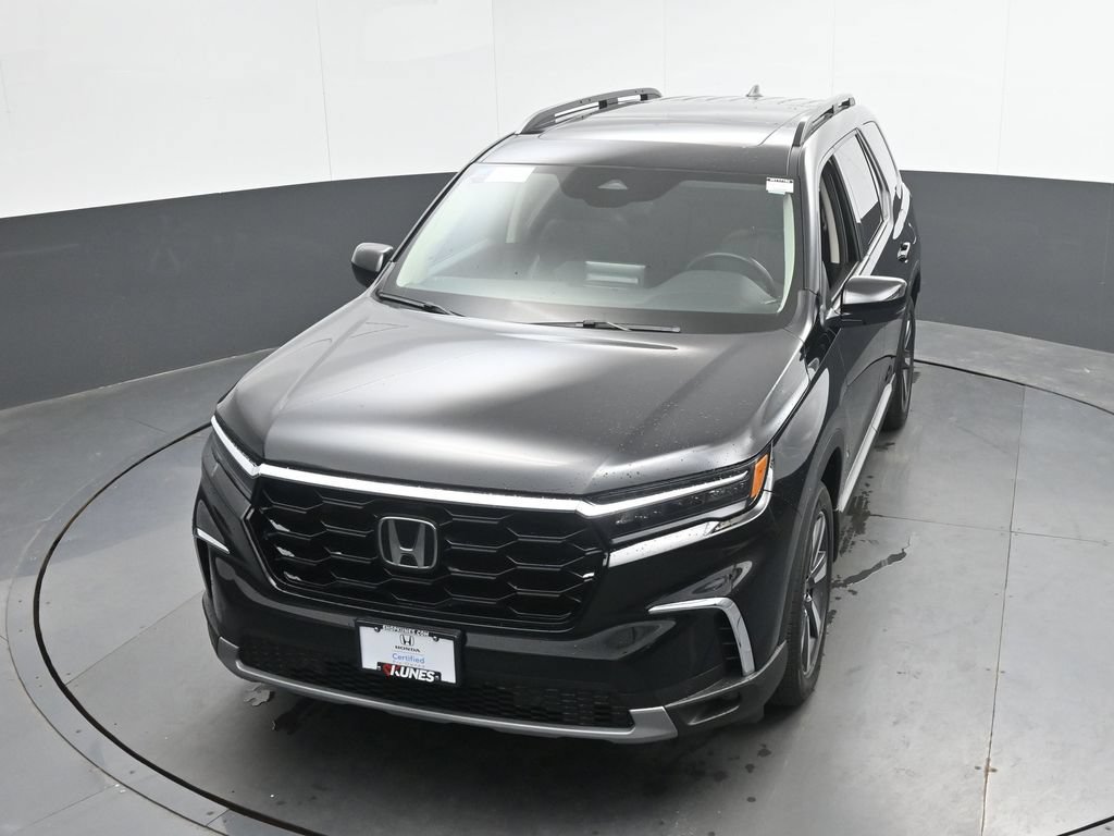 Used 2025 Honda Pilot Touring image 29