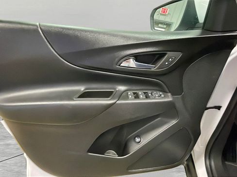 Used 2022 Chevrolet Equinox LT image 13